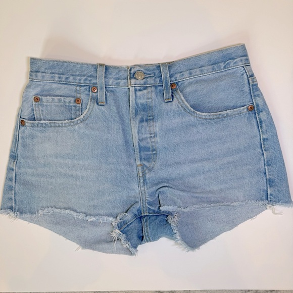 Levi’s 501 High-Rise Denim Shorts - Picture 5 of 6